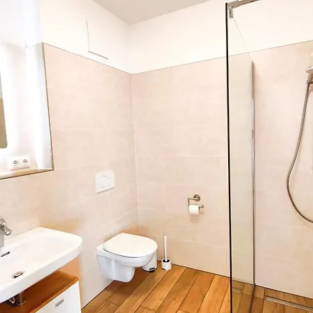Erbkrug Blankensee, 4 Moderne Ferienapartments Im Herzen Der Mecklenburgischen Seenplatte *